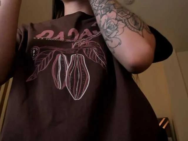 Freechat MaiaCollins1 on BongaCams