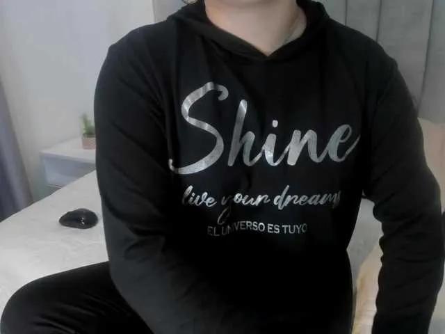 Offline Malu on BongaCams