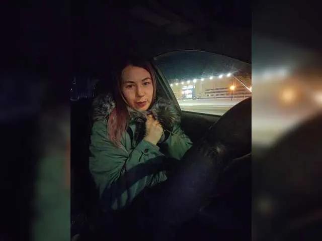 BongaCams Mandarinka8 is Freechat Mandarinka8 — Generous and Affectionate Men