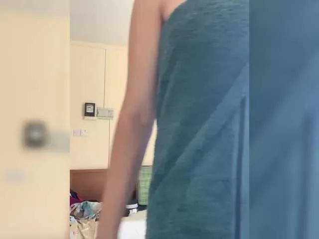 Offline Marakuya16 on BongaCams