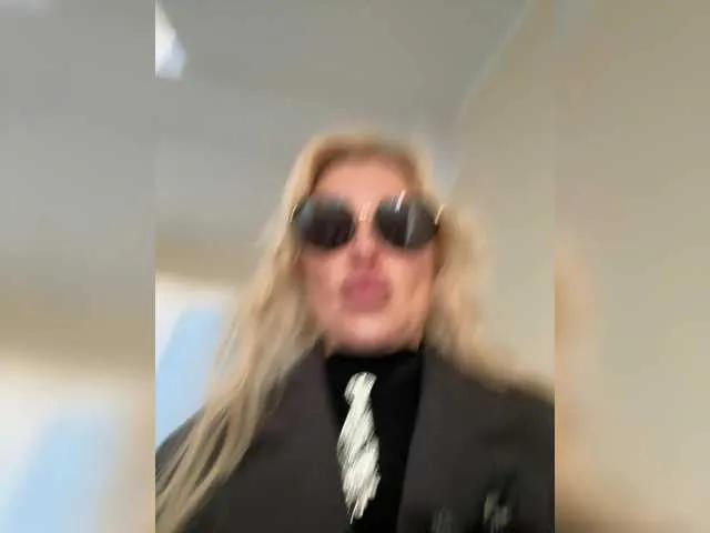 Margo77-1 on BongaCams