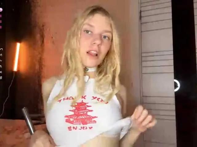 Offline MargueritaMusto on BongaCams