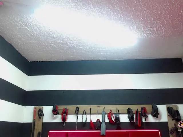 BongaCams MarianRan is Freechat MarianRan — Me excita los juegos de roles, jugar rudo con papi, ser sumisa y obedecerte!!!
I get off on role playing, playing rough with daddy, being submissive and obeying you.