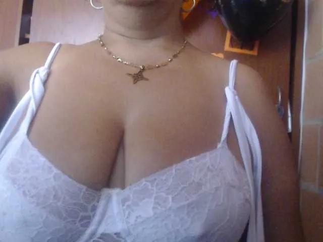 Offline Meganny2023 on BongaCams