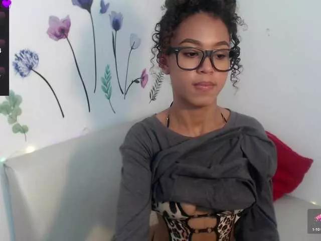 Freechat michell- on BongaCams
