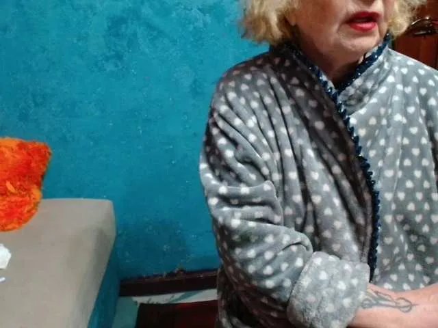 milo4ka77 — boys,60+ old, i will help you cum!!!latex, gloves, fur coats  ........    , chek me out !  camera 40 tocins....friends 7 tocins, private : nude mastrubate,see *****0 tok