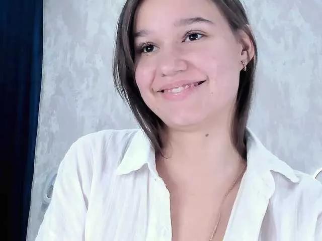 Offline Misaqueen on BongaCams