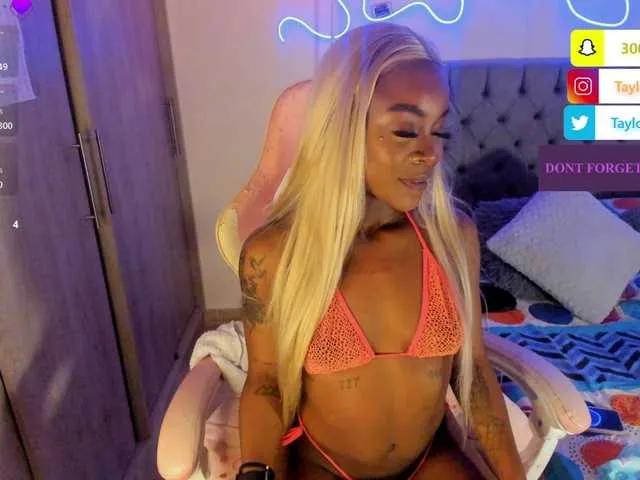 Freechat Miss-west on BongaCams