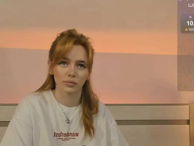 Freechat MissRedFox on BongaCams