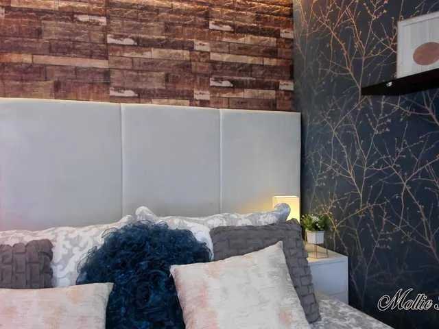 Offline MollieBennet on BongaCams