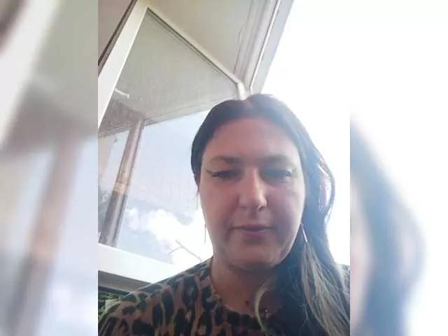 Offline MonicaMilf on BongaCams