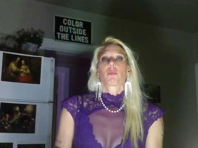 Offline mylfGlama on BongaCams