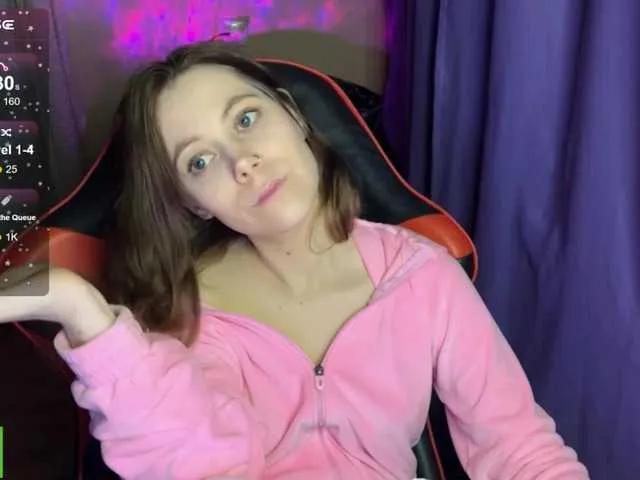 Offline Natural-babe666 on BongaCams