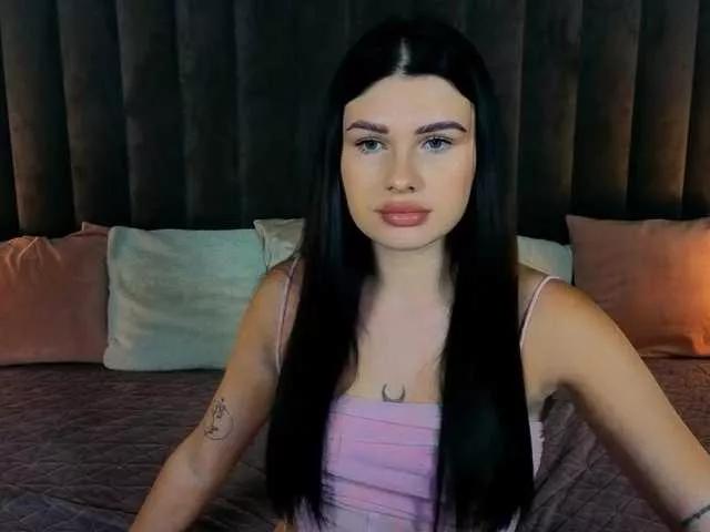 Offline NeylaCharm on BongaCams