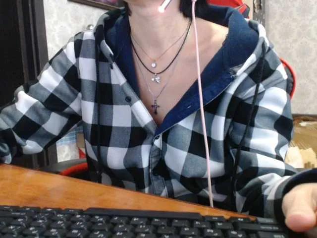 Offline Olik-Pisa on BongaCams