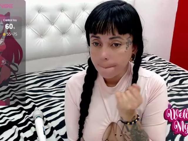 Freechat pamela666 on BongaCams