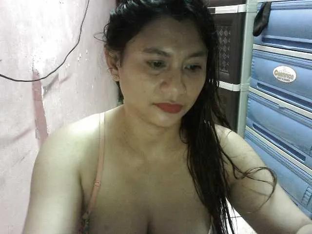 Offline peenastyfame on BongaCams