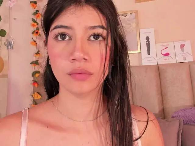 Freechat pikayle on BongaCams