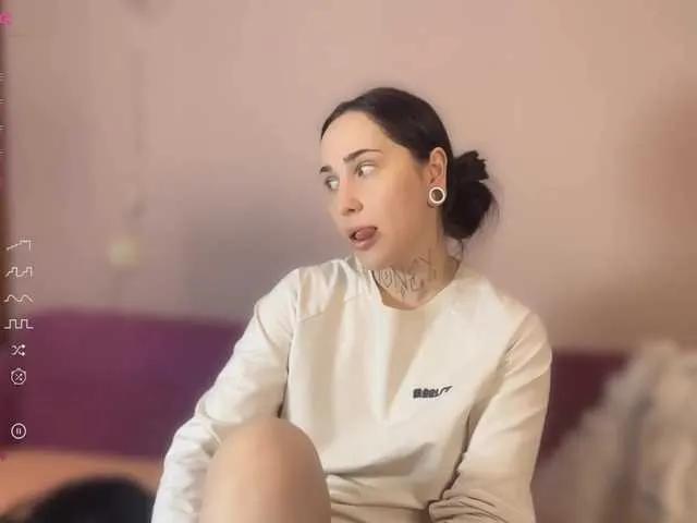 Offline PinkyNastyx on BongaCams