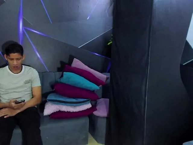 playsgirlhot on BongaCams