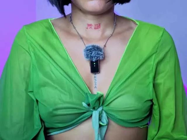 Freechat Qadesh on BongaCams