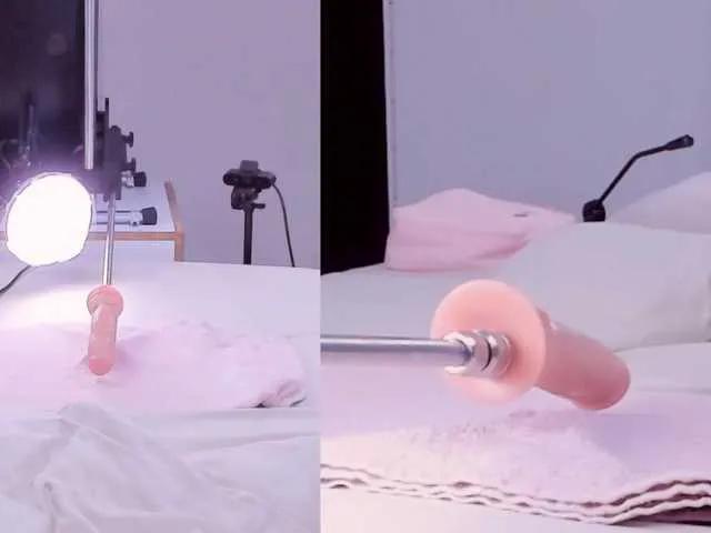 Offline Riley-Sweet on BongaCams