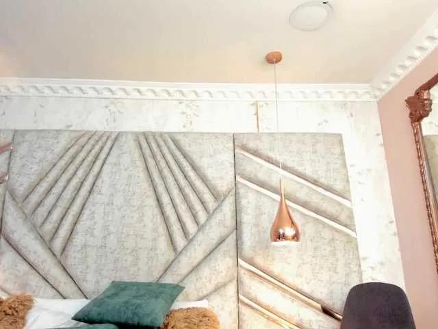 Offline RousseWalker on BongaCams