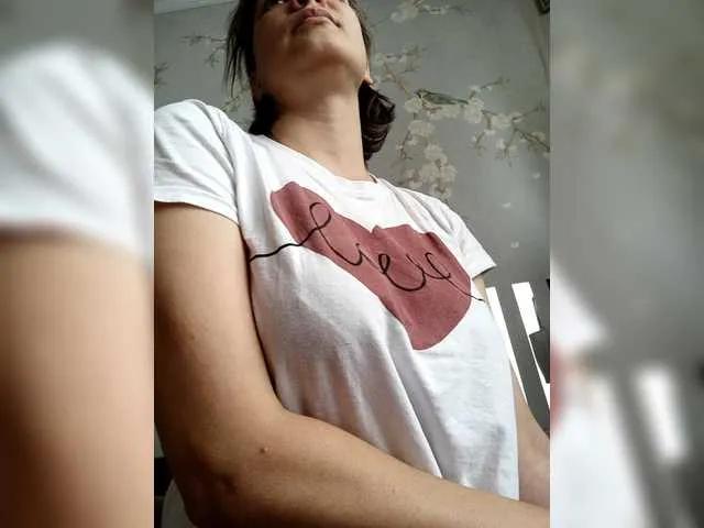 Offline SashaZ1 on BongaCams