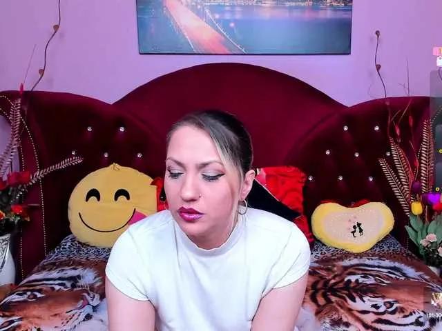 Freechat Sensualass77 on BongaCams