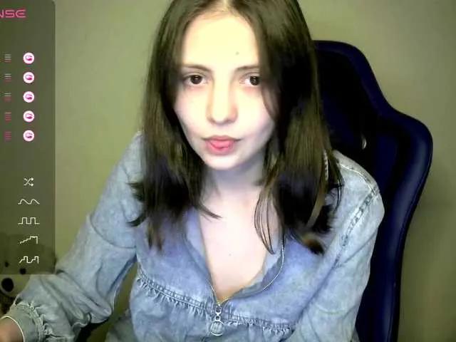 Offline SilverSaya on BongaCams