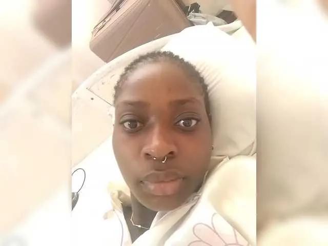 Offline Slutmeout01 on BongaCams