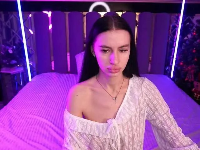 SnowWhiteee — Freechat on BongaCams