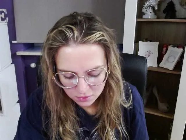 soft-zoey on BongaCams