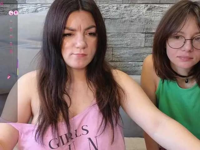 Offline sosgirl1994 on BongaCams