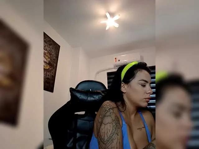 Freechat SrtaJhenny on BongaCams