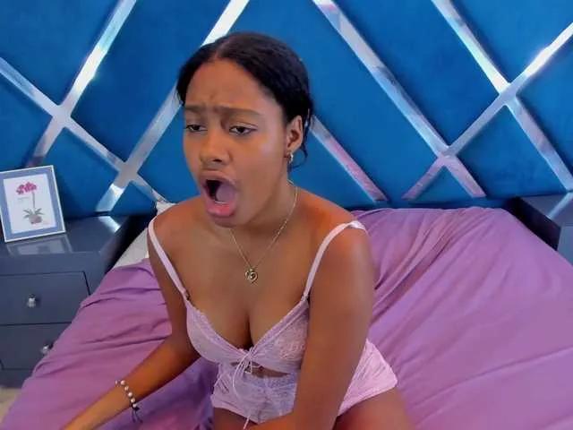 Offline Stormihills on BongaCams