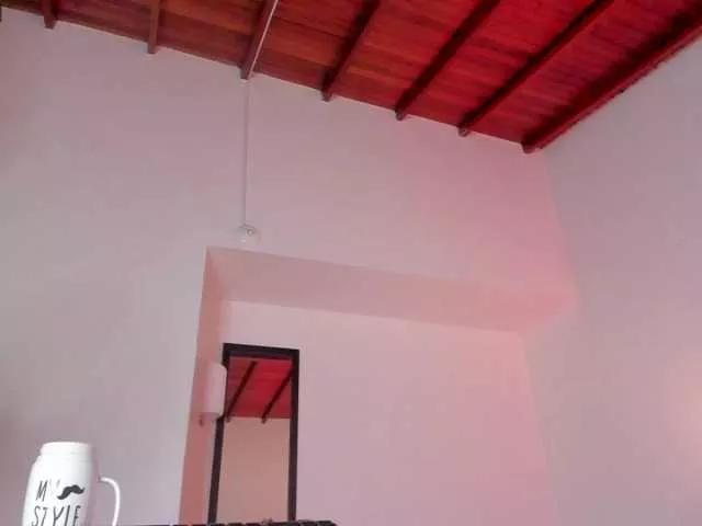 Offline strong-girl on BongaCams