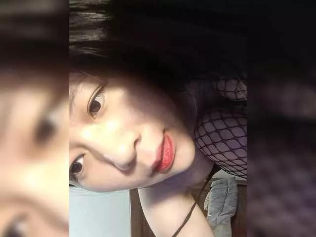 Sunny2518 on BongaCams