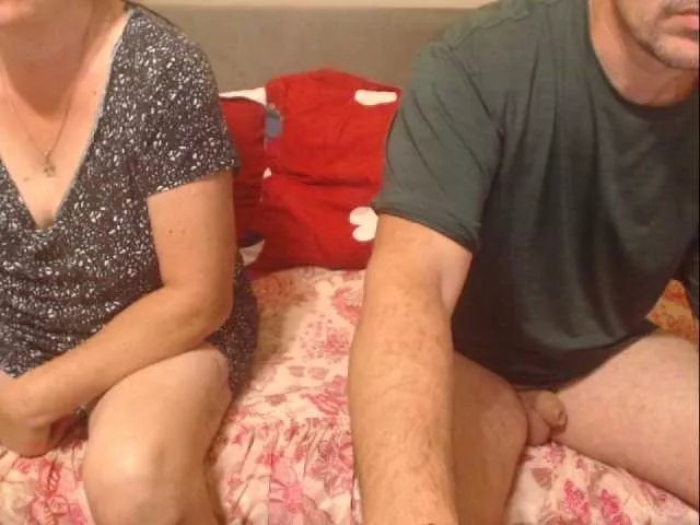 Offline sweetcouplesw on BongaCams