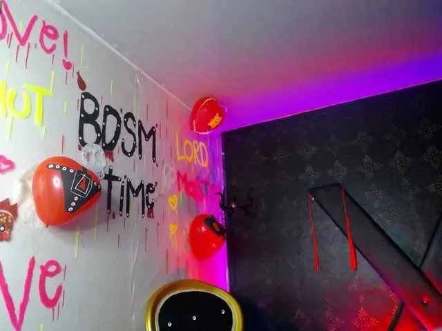 Offline Sweettpleasure on BongaCams