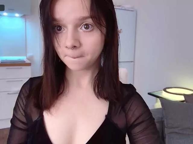 Freechat tyan-babe on BongaCams