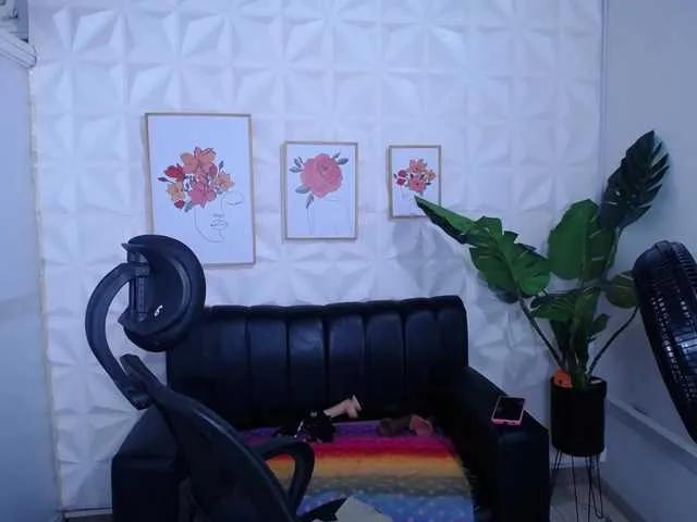 BongaCams Valentina-mature is Freechat Valentina-mature — I am excited by caresses, massages, I love anal sex, I enjoy it too much, chivalrous men, kisses with tongues, hot words and spankings. The truth is, I am a woman made for pleasure