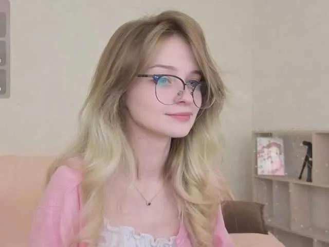 Offline vialeta-baby on BongaCams