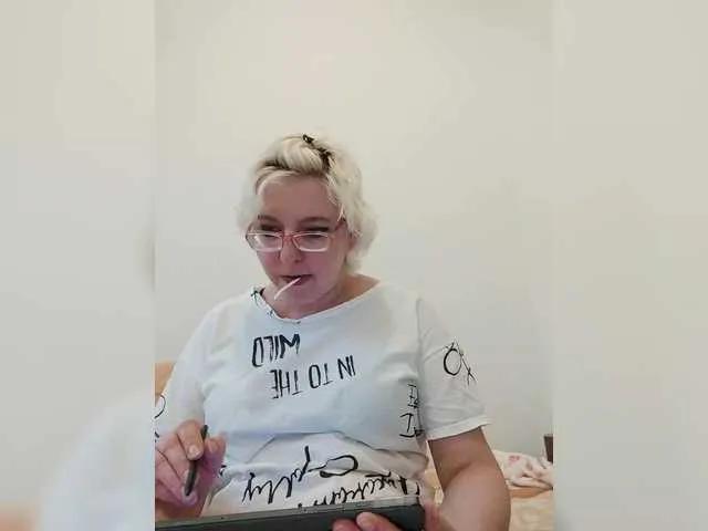 Offline Vika211 on BongaCams