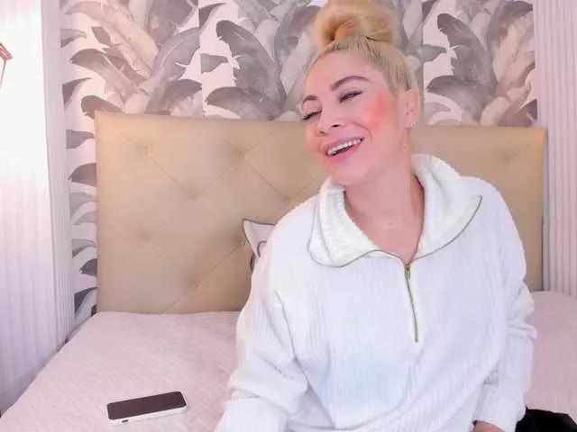 Offline viktoria-davis on BongaCams