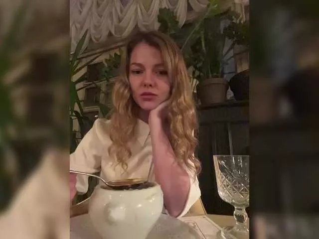 Offline wetLips on BongaCams