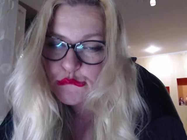 Freechat WifeyNusha on BongaCams