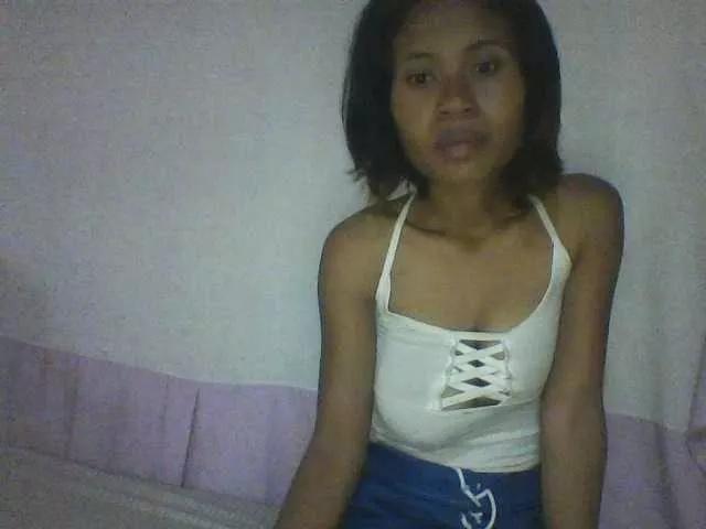 Offline YoungNatie on BongaCams