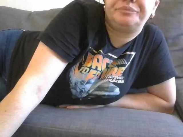 Offline YourDesire36 on BongaCams