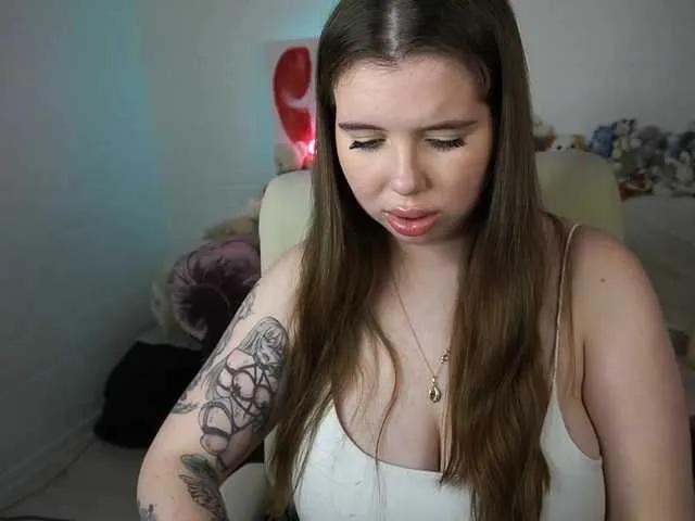 Offline YourSecretDesire on BongaCams